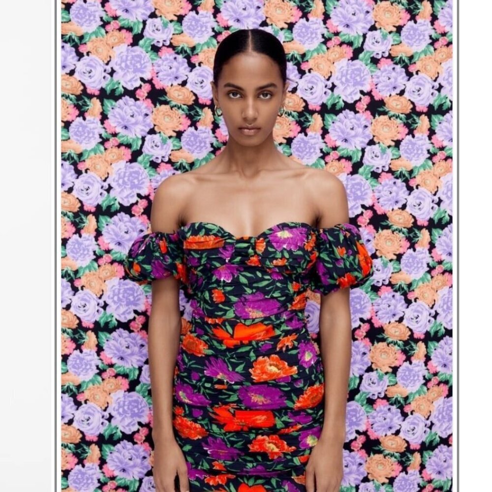 ZARA FLORAL PRINT DRESS Size M NEW WITH TAG!
